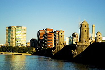 Skyscrapers near a bridge across a river, Longfellow Bridge, Charles River, Cambridge, Boston, Massachusetts, USA