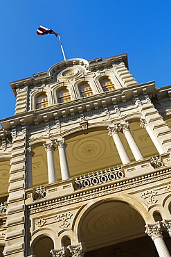 Facade of a government building, State capitol Building, Iolani Palace, Honolulu, Oahu, Hawaii Islands, USA