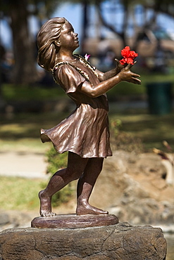 Statue in a park, Waikiki Beach, Honolulu, Oahu, Hawaii Islands, USA