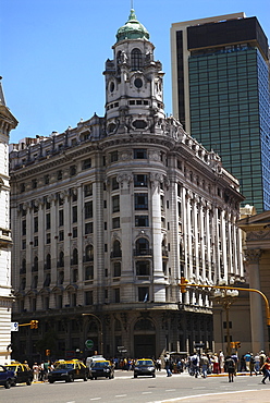 Tourists in front of a building, Plaza De Mayo, Barrio De Monserrat, Buenos Aires, Argentina