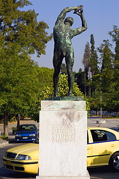 Statue of a discobolus, Panathinaiko Stadium, Athens, Greece