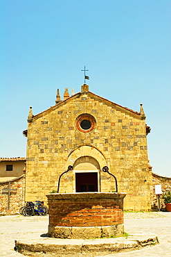 Facade of a church, Romanesque church, Piazza Roma, Monteriggioni, Siena Province, Tuscany, Italy