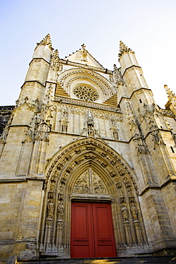 Low angle view of a basilica, St. Michel Basilica, Quartier St. Michel, Vieux Bordeaux, Bordeaux, France