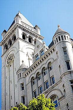 Low angle view of a building, Washington DC, USA