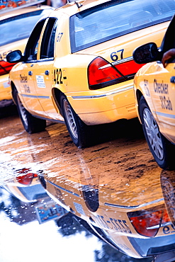 Taxi cabs waiting in a row, Savannah, Georgia, USA