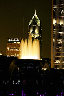 Water fountain lit up at night, Clarence Buckingham Fountain, Chicago, Illinois, USA