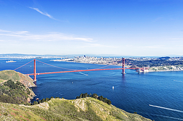 Golden Gate bridge across San Francisco bay