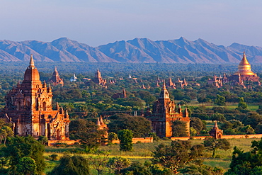 Stupas on the plains of Bagan, Myanmar. Bagan Archaeological Zone, Bagan, Myanmar