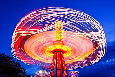 Spinning chain swing ride at Puyallup Fair, Puyallup, Washington, United States, Puyallup, Washington, USA