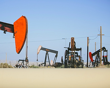 Crude oil extraction from Monterey Shale near Bakersfield, California, USA, McKitrrick, Kern County, California, USA