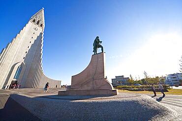 Hallgrimskirkja Church with statue of Nordic explorer Leif Eriksson