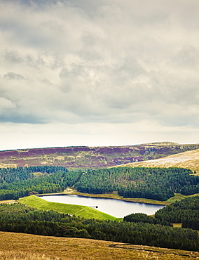 Reservoir in the English Countryside, Holme Valley, Kirklees, West Yorkshire, England, UK, Europe