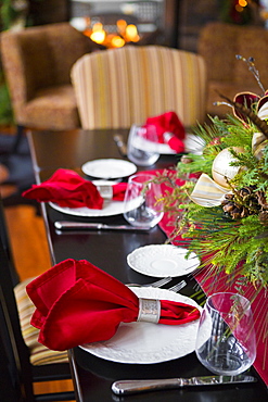 Christmas table and centerpiece in dining room