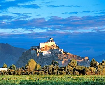 Zongsam Castle, Gyangze