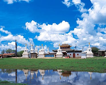 West Buddha Pagoda, Sichuan