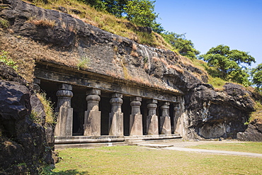 Elephanta Island cave temples, UNESCO World Heritage Site, Mumbai, Maharashtra, India, Asia