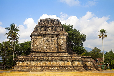 Candi Mendut, Borobudur, Magelang, Java, Indonesia, Southeast Asia, Asia