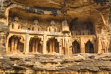 Jain images cut into the cliff rock of Gwalior Fort, Gwalior, Madhya Pradesh, India, Asia