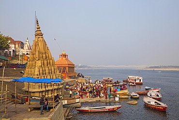 Submerged Shiva temple, Sindhia Ghat, Varanasi, Uttar Pradesh, India, Asia