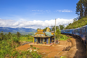 Kandy to Badulla train, Nuwara Eliya, Central Province, Sri Lanka, Asia