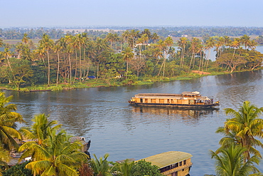 Houseboat on Backwaters, Alappuzha (Alleppey), Kerala, India, Asia