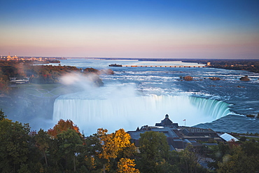 View of Table Rock visitor center and Horseshoe Falls, Niagara Falls, Niagara, border of New York State, and Ontario, Canada, North America