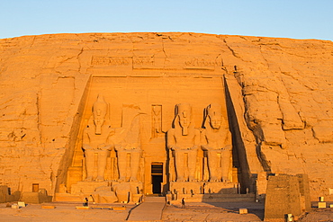 The Great Temple (Temple of Ramses II), Abu Simbel, UNESCO World Heritage Site, Egypt, North Africa, Africa