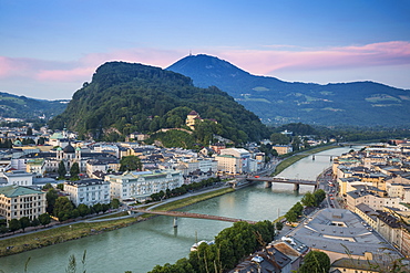 View of Salzach River with The Old City to the right and the New City to the left, Salzburg, Austria, Europe