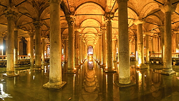 Basilica Cistern (Yerebatan Sarayi) (Sunken Palace), Istanbul, Turkey, Europe