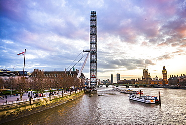 London Eye (Millennium Wheel) and River Thames at sunset, London Borough of Lambeth, England, United Kingdom, Europe