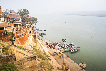 Banks of River Ganges in Varanasi, Uttar Pradesh, India, Asia