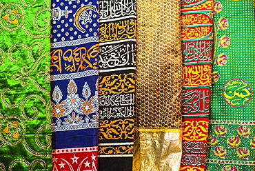 Colourful pashmina scarves, New Delhi, India, Asia