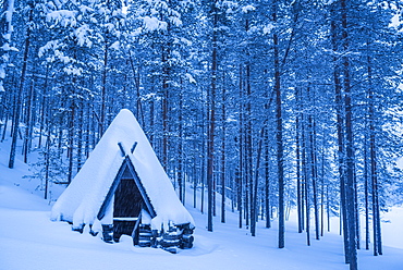 Kota, a traditional Lapland shelter, Pallas-Yllastunturi National Park, Lapland, Finland, Europe