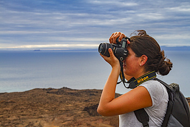 Guests from the Lindblad Expedition ship National Geographic Endeavour in the Galapagos Islands, Ecuador. MORE INFO Lindblad Expeditions has been active in the Galapagos since the 1990's and has raised several million dollars towards conservation and educ