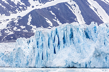 Glacier face at Monacobreen, Spitsbergen, Svalbard, Norway, Scandinavia, Europe