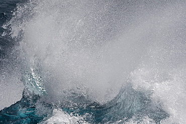 High seas breaking in English Strait, South Shetland Islands, Antarctica, Polar Regions