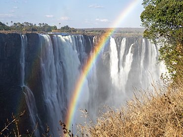 View of Victoria Falls on the Zambezi River, UNESCO World Heritage Site, straddling the border of Zambia and Zimbabwe, Africa