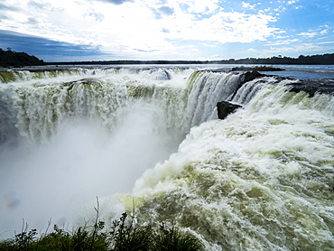 Devil's Throat (Garganta del Diablo), Iguacu Falls, UNESCO World Heritage Site, Misiones Province, Argentina, South America