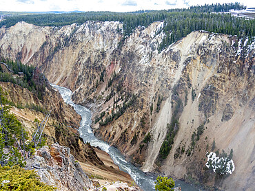 The lower Yellowstone Falls in the Yellowstone River, Yellowstone National Park, UNESCO World Heritage Site, Wyoming, United States of America, North America