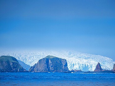 An offshore reef exposed at low tide on Annenkov Island, South Georgia, South Atlantic, Polar Regions