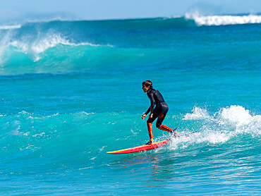 Surfer riding a wave at Ningaloo Reef, Western Australia, Australia, Pacific