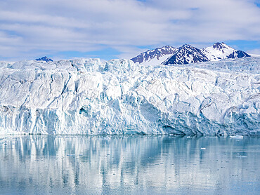 A view of the Lilliehookbreen (Lilliehook Glacier) on the North West side of Spitsbergen, Svalbard, Norway, Europe