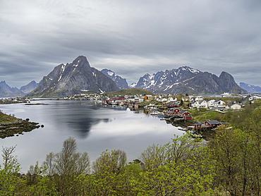 A view of the town of Reine, a fishing village on Moskenesoya in the Lofoten archipelago, Norway, Scandinavia, Europe