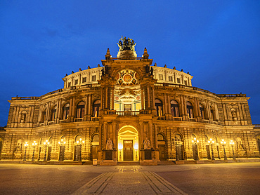 The Semperoper, the opera house of the Sachsische Staatsoper Dresden, Dresden, Saxony, Germany, Europe