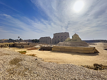 The Karnak Temple Complex, a vast mix of temples, pylons, chapels, and other buildings, Karnak, near Luxor, UNESCO World Heritage Site, Thebes, Egypt, North Africa, Africa