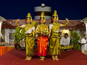 Apsara dancers performing traditional Khmer dances on the M/V Jahan during dinner, Angkor, Cambodia, Indochina, Southeast Asia, Asia