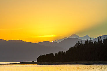 Scenic view of Glacier Bay National Park and Preserve, UNESCO World Heritage Site, Southeast Alaska, Pacific Ocean, United States of America, North America