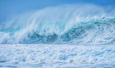 Huge waves in the ocean surrounding Oahu, Oahu, Hawaii, United States of America