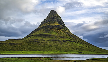 Kirkjufell, the most photographed mountain in Iceland, near Grundarfjodur, Snaefellsness Peninsula, Iceland