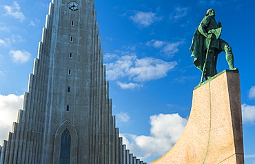 Statue of Leif Eriksson in front of the Hallgrimur church, Reykjavik, Iceland